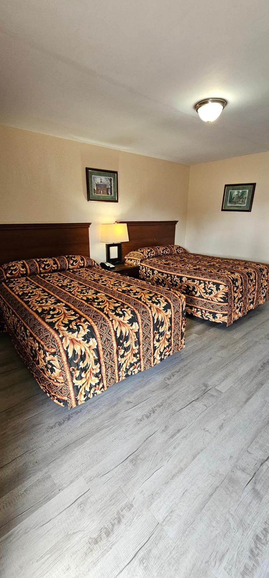 Mount Laurel Motel Hazleton Eksteriør billede