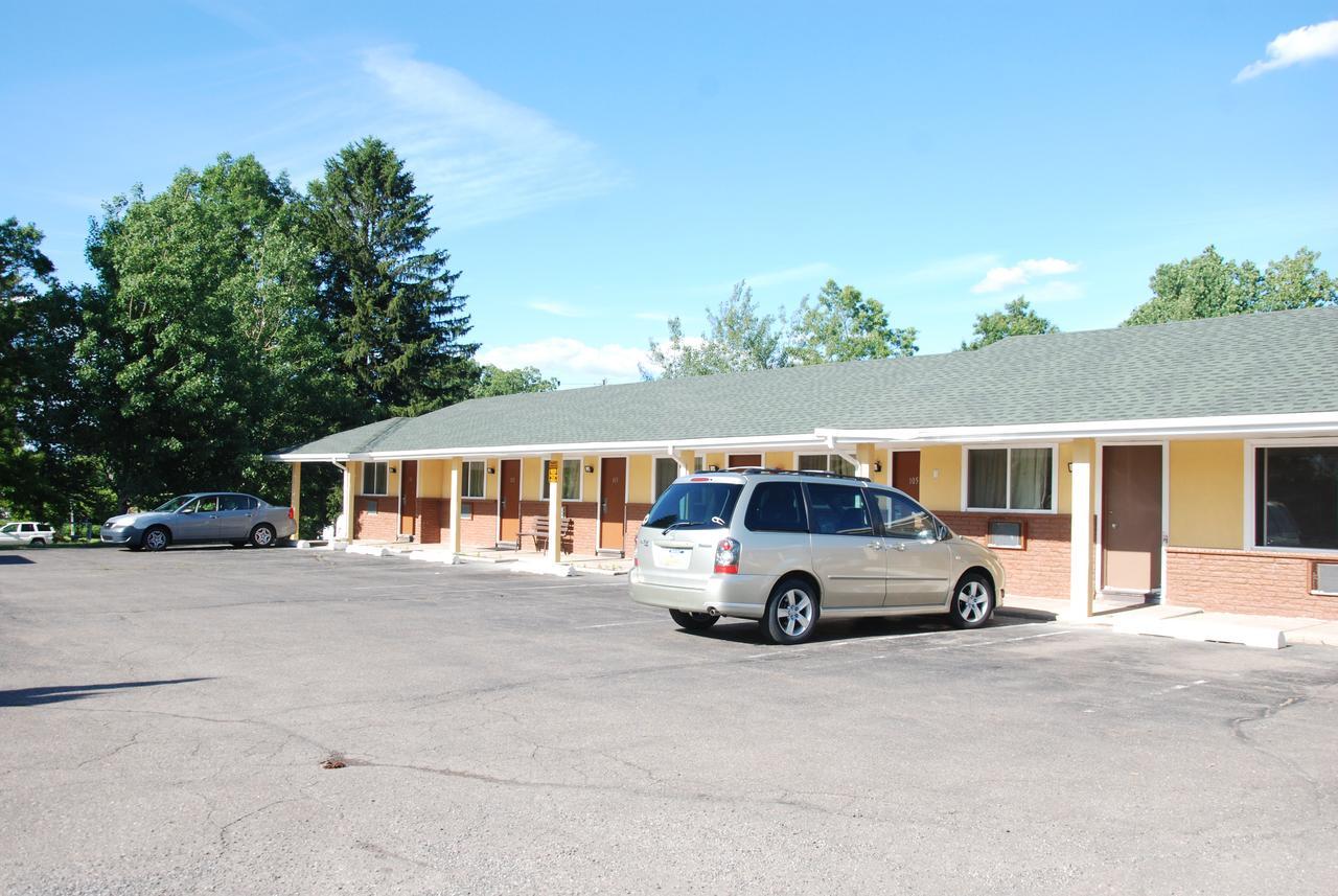 Mount Laurel Motel Hazleton Eksteriør billede