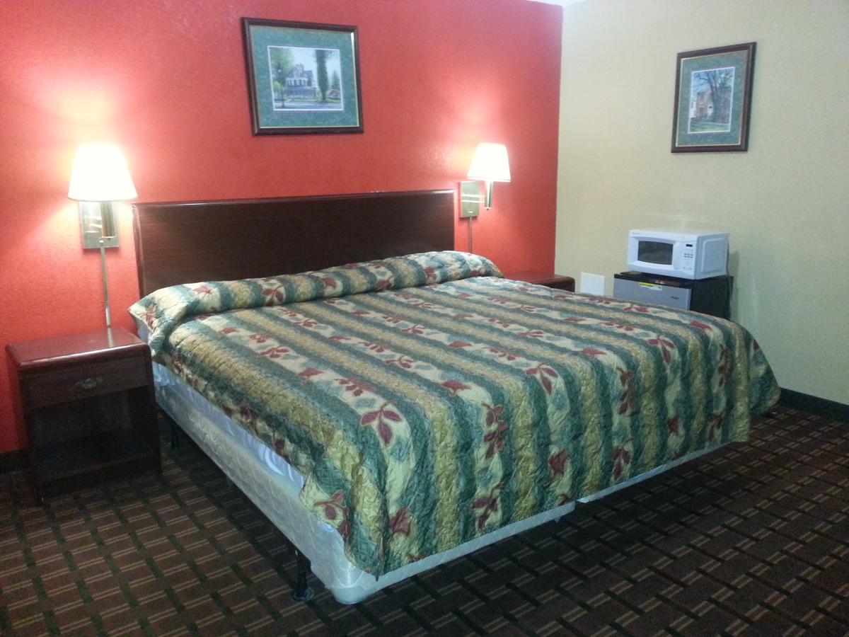Mount Laurel Motel Hazleton Eksteriør billede