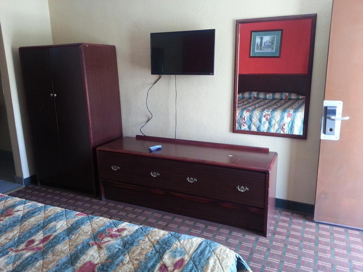 Mount Laurel Motel Hazleton Eksteriør billede
